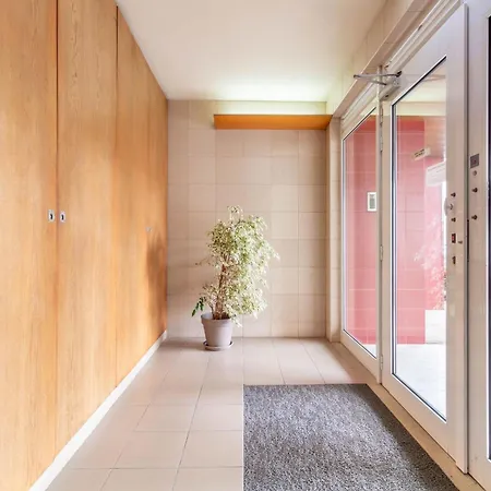 Comfortable & Quiet 3br Near Metro By Lovelystay 아파트